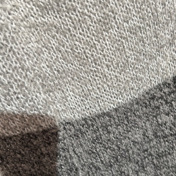 Long maxi vest size medium white greys and black colour blocking - Picture 3 of 6